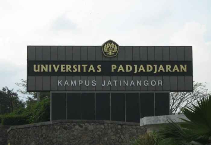 Universitas unpad padjadjaran bandung perguruan dekat sejarah awal dibangun peringkat kaskus nama kampus fakultas jawa barat